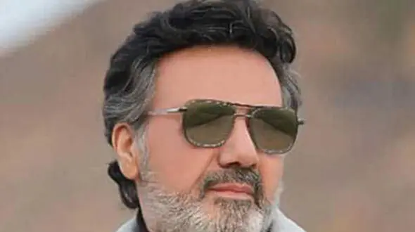 فیلم آواز  باشکوه معین در ایران با مجوز صدا و سیما ! /  ببینید محمد علیزاده چه لذتی می بره از آهنگ کعبه معین !