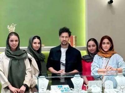 فیلم/طلا بخریم یا نخریم؟ شاهرخ استخری طلافروشِ سینمای ایران: برای کوتاه مدت ضرره ولی در دراز مدت طلا همیشه جوابه