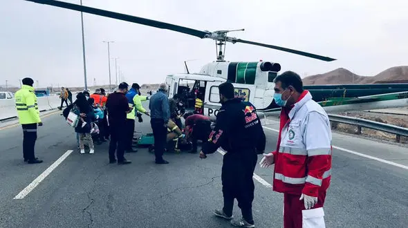 فیلم و تصاویر از تصادف اتوبوس در بزرگراه تهران _ قم