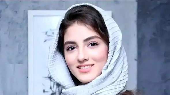 فیلم آواز باشکوه علی زندوکیلی با بازی پردیس پورعابدینی / به صورتت نقاب معرفت داری + موزیک ویدیو 