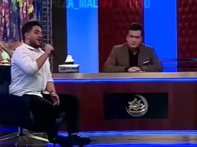 فیلم /آواز پر انرژی مهران مدیری جلو جمعیت آرون افشار 20 ساله رو خیت کرد و حالا انتقام آرون