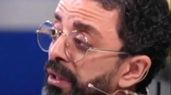 فرزین محدث: وقتی میتونی به کشور خیانت کنی به چیزهای دیگر می‌تونی خیانت بکنی یعنی می‌تونی به عشق خیانت بکنی می‌تونی به همسرت خیانت بکنی