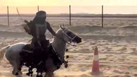 فیلم/ زن کماندار و شمشیرباز عربستان سعودی روی اسب 