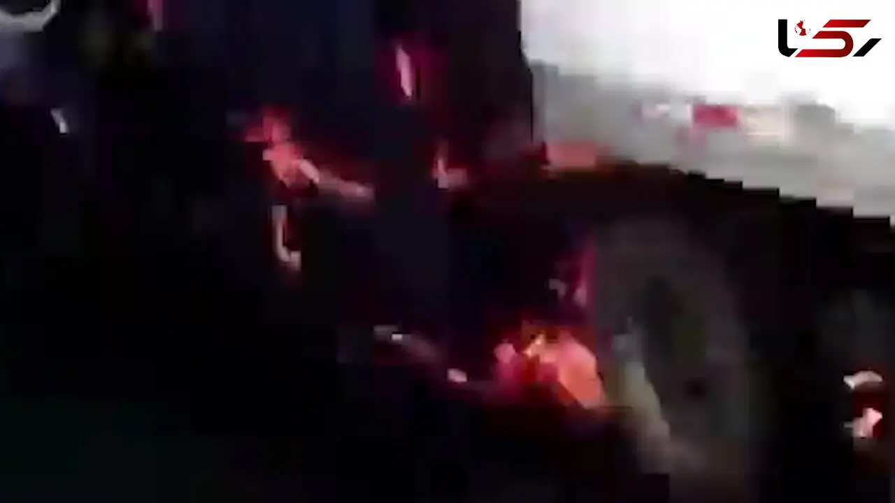 نجات جان راننده کامیون از مرگ وحشتناک توسط 2 مامور پلیس + فیلم