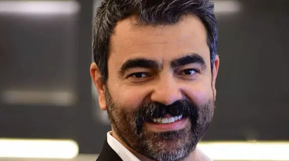 خصوصی های  بازیگر آقای قاضی که نمی دانستید + عکس خانوادگی و بیوگرافی بهزاد خلج
