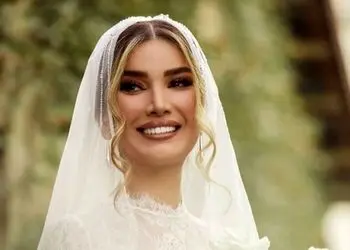 عروس زیبای سینمای ایران نقاش از آب در آمد / استعداد بی نظیر متین ستوده در نقاشی / الحق که هنرمنده!