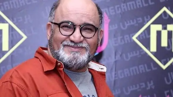 فیلم / نادر سلیمانی : اولین بار عاشق خال روی بدن یک دختر آبادانی زیبا شدم ..../  خال زیبایش من رو دیوانه کرد .../ زنم هم  .../ عشق هم عشق های قدیم ....
