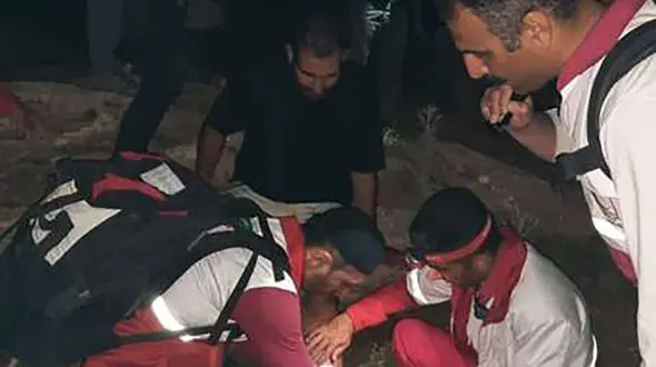 نجات 10 گردشگر گمشده در آب نوردان / مرد 130 کیلویی سرعت را کم کرد