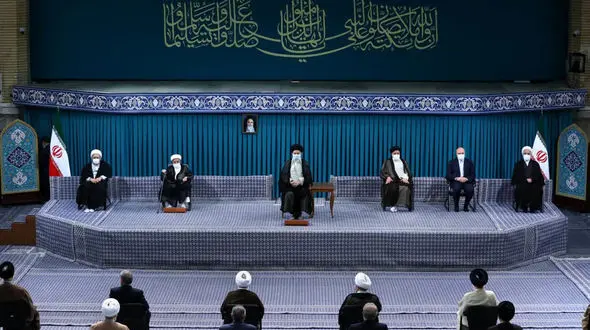 مقام معظم رهبری: شاخص اصلی وحدت، فلسطین است؛ دولت‌هایی که عادی‌سازی کردند خطای خود را جبران کنند