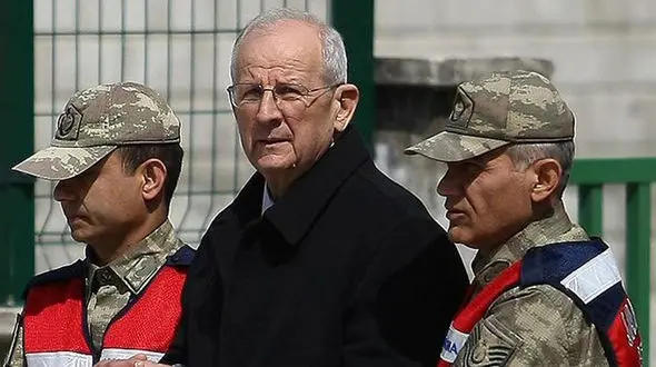 15 سال حبس برای فرمانده لشگر دوم ارتش ترکیه + عکس