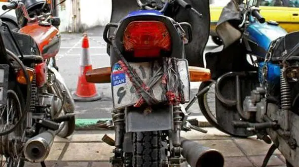 ممنوعیت توقف غیرمجاز موتورسیکلت در زیر پل حافظ 