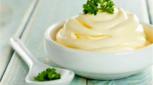 کاربردهای سس مایونز در زیبایی و خانه داری