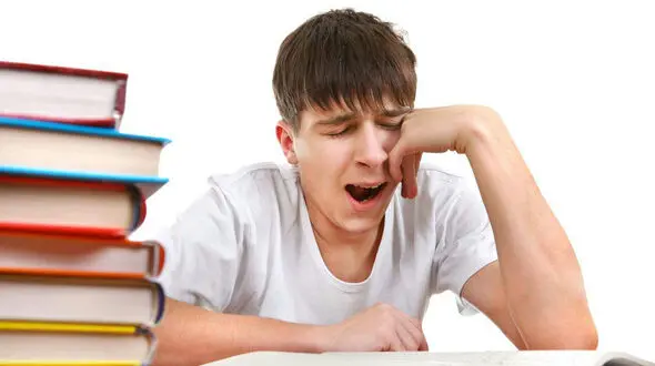 همیشه کم‌ خوابی مقصر نیست؛ این کمبود ویتامینی شما را خسته می‌ کند