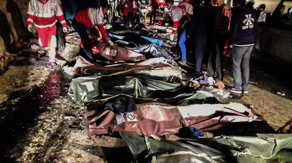 هویت جانباختگان حادثه سقوط اتوبوس به دره در سوادکوه اعلام شد + عکس