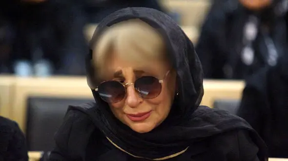 گریه‌های مرجانه گلچین در ختم زهره حمیدی بند نیامد