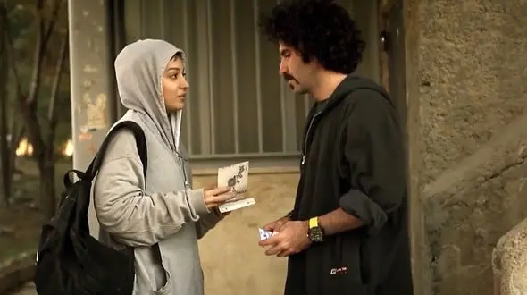 منتشر شد / آهنگ دلم تنگه با صدای زانیار خسروی و بازی هوتن شکیبا + فیلم 