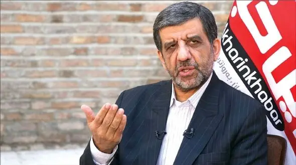 ضرغامی: آمده ام در انتخابات 1400 زیر میز بزنم! / احمدی نژاد بیشتر از روحانی کار می کرد
