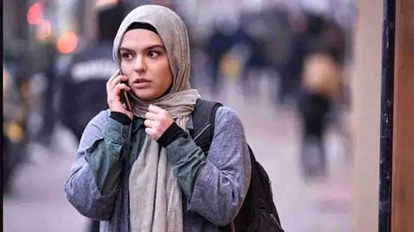  تلویزیون چشمش را روی تجاوز بسته است