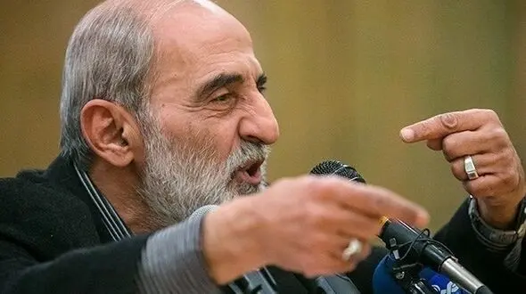یادداشت حسین شریعتمداری خطاب به آیات «یزدی» و «آملی لاریجانی»