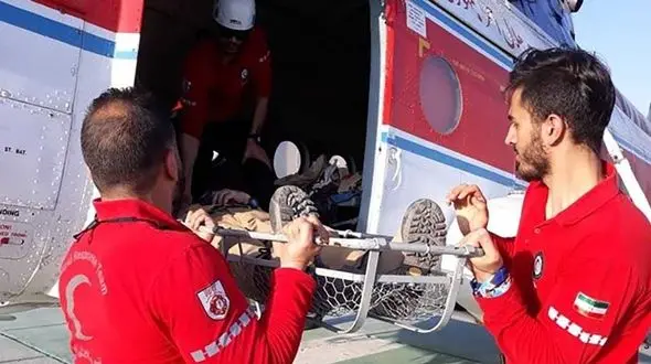 پرواز هلیکوپتر امداد برای نجات 2 کوهنورد در ارتفاعات شمال تهران و قله دماوند + جزئیات و تصاویر