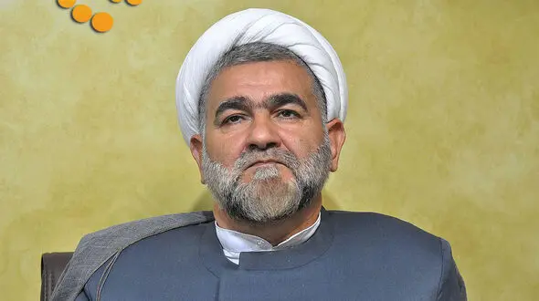باتوجه به شیوع کرونا زندانیان با دستبند و پابند الکترونیک به مرخصی یک هفته‌ای بروند