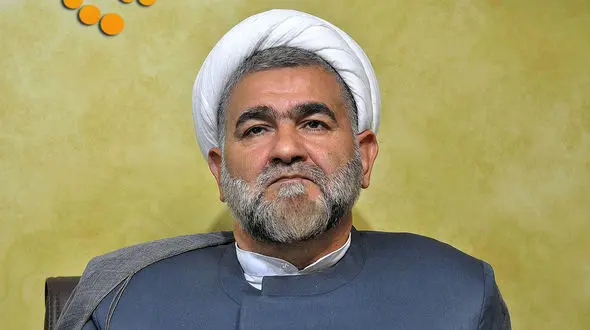 باتوجه به شیوع کرونا زندانیان با دستبند و پابند الکترونیک به مرخصی یک هفته‌ای بروند