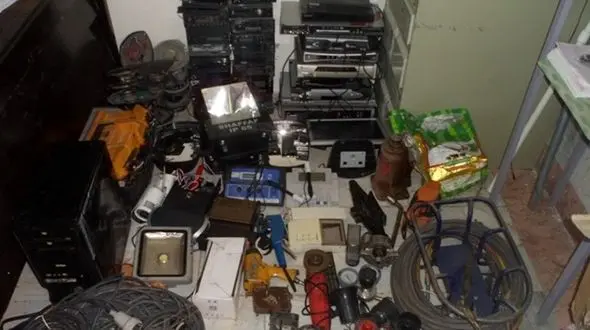 باند دزدان لوازم خودرو در شهریار به دام افتادند/ اعتراف به 57 سرقت