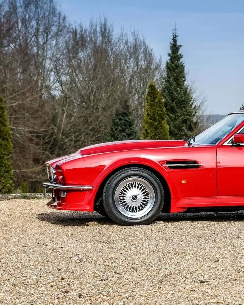 آستون مارتین V8 Vantage Volante، یک کلاسیک تمام‌عیار