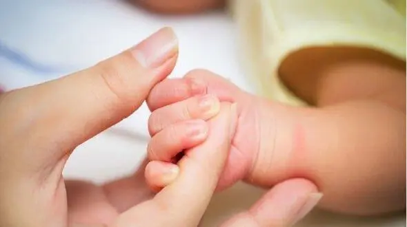 چه ژن هایی را از مادر به ارث می بریم؟