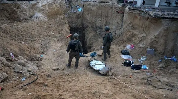 محمد السنوار بر اثر استنشاق گاز از بمب‌های فرو ریخته شهید شد/ پیکرشهید در اختیار ارتش اسرائیل است