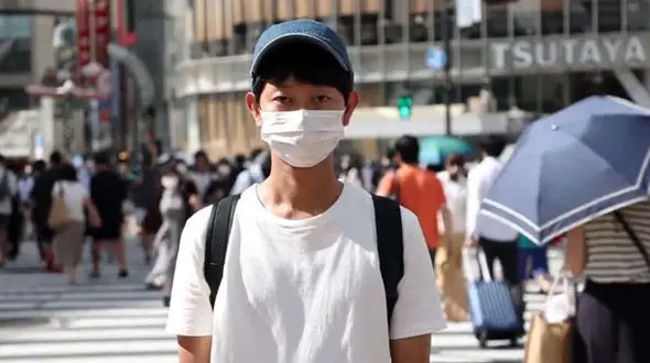 عجیب‌ترین شغل پولساز را این مرد دارد!