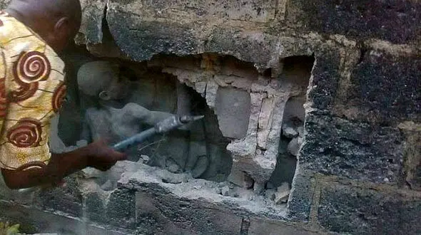 تصاویر باورنکردنی  پسر 12 ساله در داخل یک دیوار+تصاویر