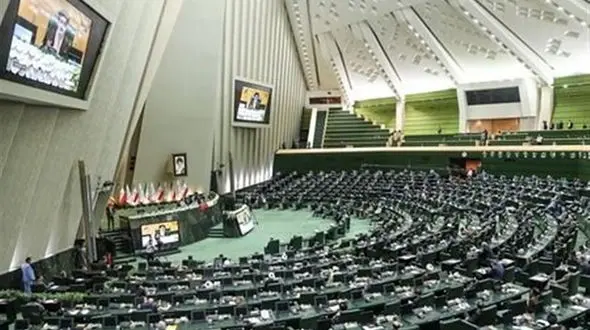  تذکر ۳ نماینده مجلس به اظهارات بانکی پور درباره ازدواج بین المللی دختران ایرانی / باید عذرخواهی کند !