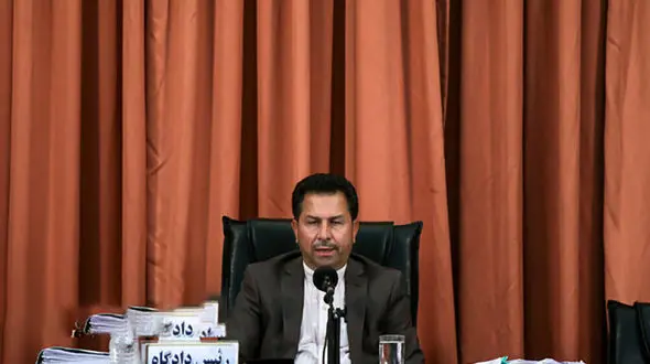 چرا پدر و مادر میترا استاد در دادگاه نجفی نبودند ؟! / قاضی پاسخ داد