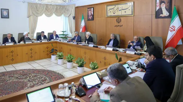 دستور دکتر پزشکیان برای تسهیل و رفع مشکلات سرمایه‌گذاران و تولیدکنندگان برق