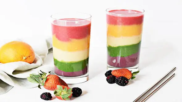 این اسموتی های خوشمزه خواص ضد پیری دارند+دستور تهیه