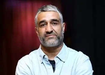 فیلم / خاطره پژمان جمشیدی از تنبیه مرحوم علی انصاریان / موهاش رو موشی بسته بود و ... / روحش شاد