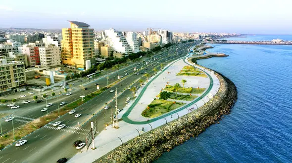 شهرداری بندرعباس حقوق پرسنل اداری را به موقع پرداخت نمی کند / آنها نمی دانند چگونه برای زندگی  برنامه ریزی کنند