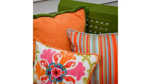 تزیین کوسن های خانه با پارچه های رنگی و شاد +عکس 