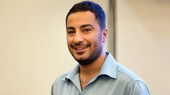 نوید محمدزاده هم کرونا گرفت / متن عجیب اینستاگرام + عکس