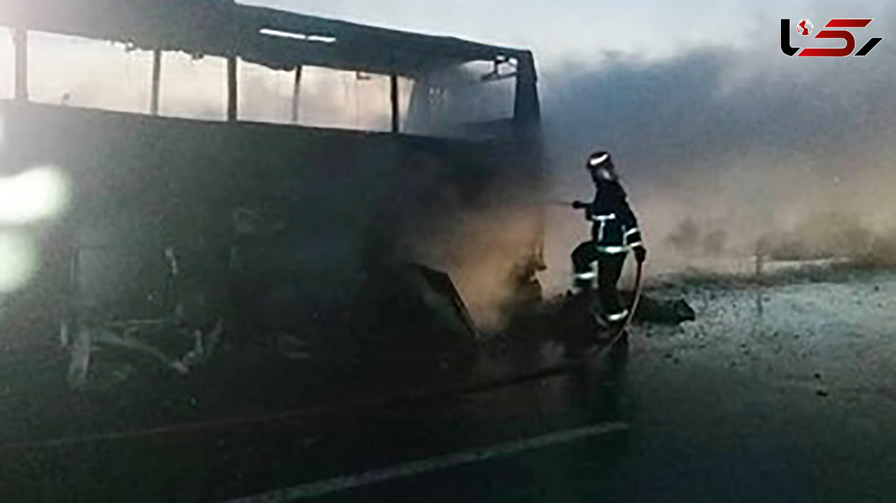آتش سوزی هولناک در اتوبوس مسافربری کاشان _ قم / امروز رخ داد