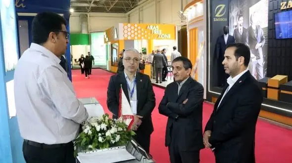 بازدید مدیرعامل سازمان منطقه آزاد اروند از غرفه این منطقه در اکسپو ۲۰۲۵