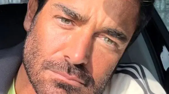 محمدرضا گلزار ؛ مشکلاتت رو به کسی نگو ، چون 80٪ آدم‌ها اهمیتی نمیدن و 20٪ بعد از شنیدنش خوشحال میشن ...