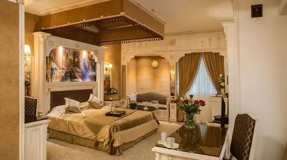 آفر شگفت‌انگیز تابستانه رزرو هتل قصر طلایی مشهد