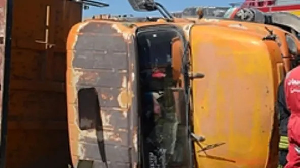 واژگونی کامیون با 2 کشته در شیراز 