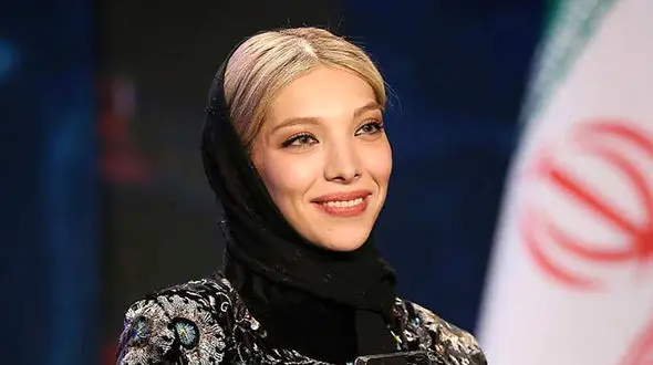 اولین عکس مادر جذاب مادر صدف اسپهبدی ! / مادر جوانتر و زیباتر از خانم بازیگر !