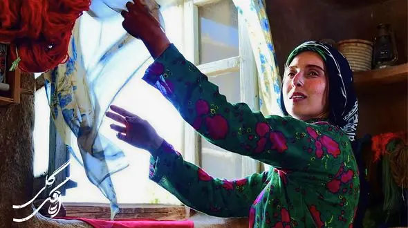 اتاقک گلی ؛ عاشقانه‌ ای به رنگ خون