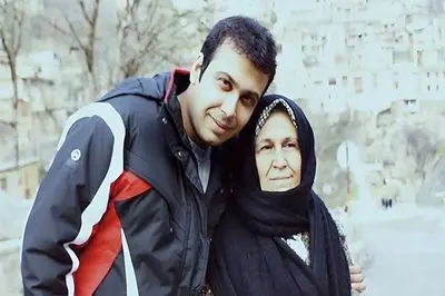 دانلود آهنگ باشکوه بخوام از تو بگذرم من با یادت چه کنم  از محسن چاوشی / تورو از یاد ببرم  با خاطراتت چه کنم