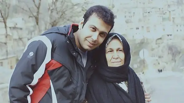 دانلود آهنگ باشکوه بخوام از تو بگذرم من با یادت چه کنم  از محسن چاوشی / تورو از یاد ببرم  با خاطراتت چه کنم