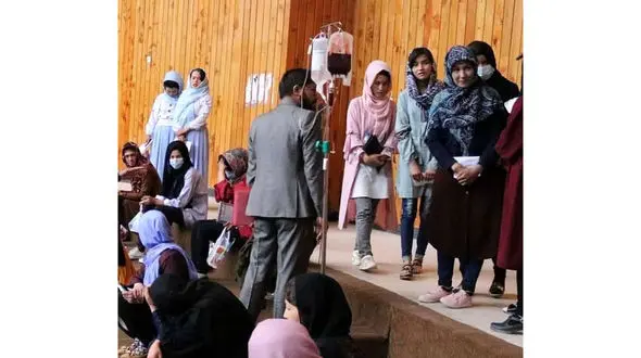 دختر سرطانی افغان همه را در کنکور شوکه کرد/ انگیزه او چه بود؟